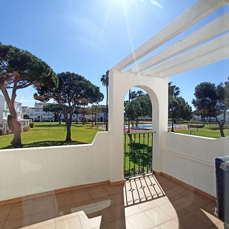 Bonito Apartamento Un Dormitorio 1ª Linea De Playa Исла Канела Екстериор снимка